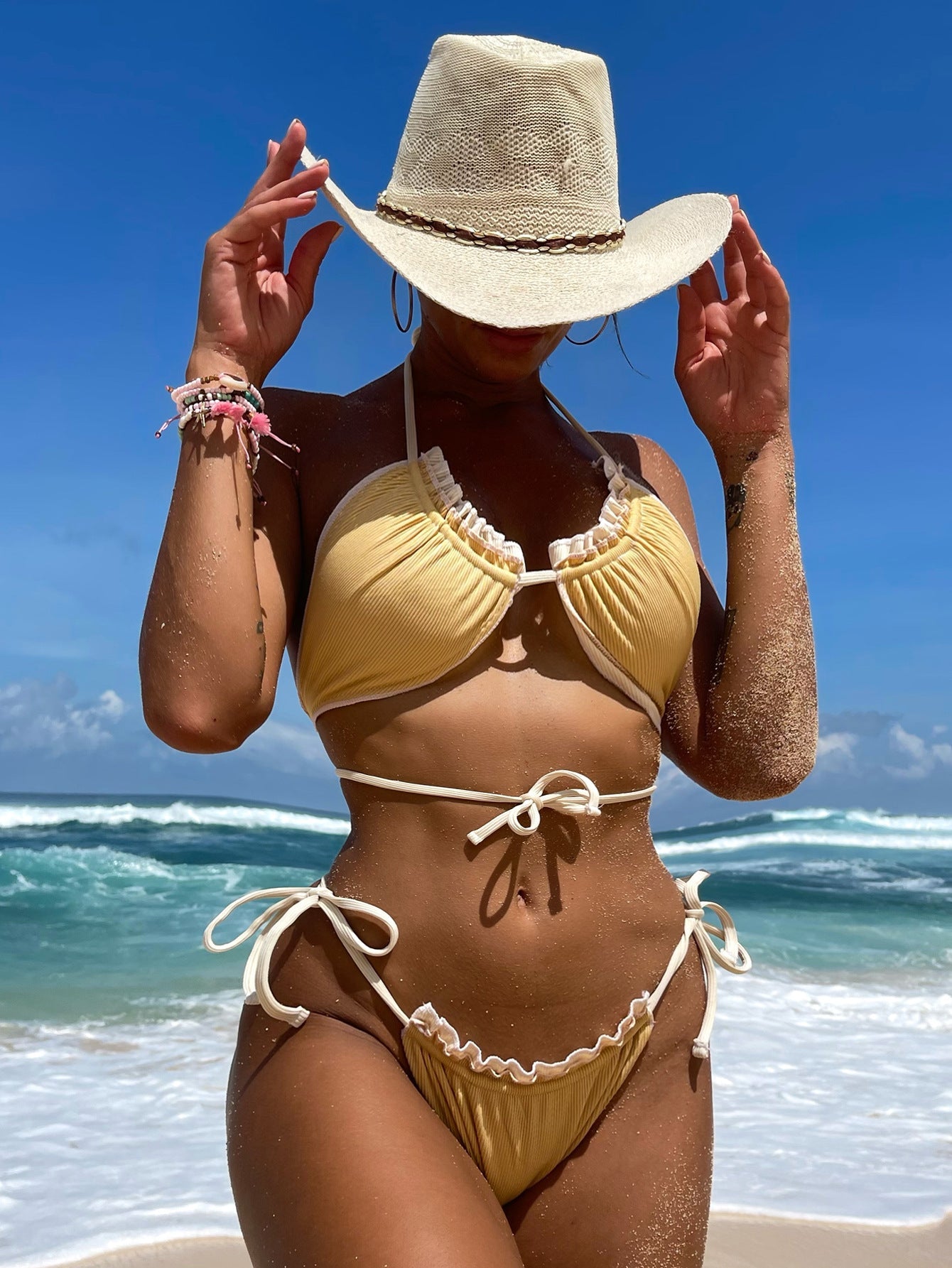 Kleiner, versenkter Streifen, sexy Bikini mit Spitze, verstellbares horizontales Dreieck-Taschen-Badeanzug