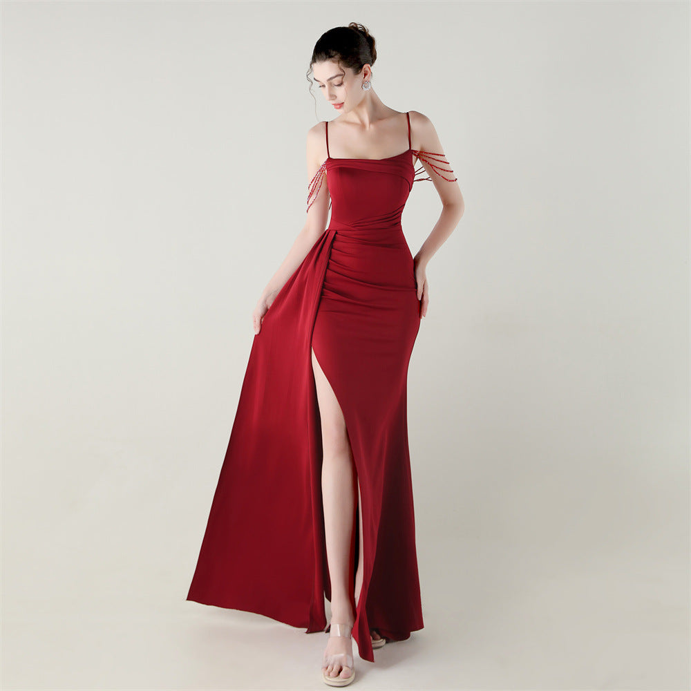 Robe de soirée sirène à bretelles fines, en satin, ornée de perles, avec chaîne, pour dîner ou mariage.