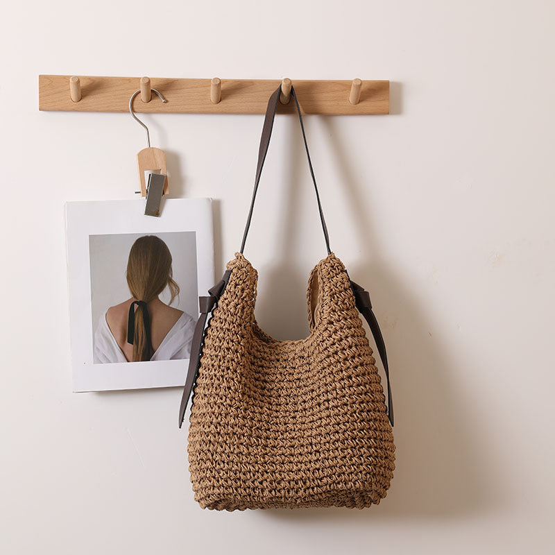 Sac de paille à grande capacité avec pompon, sac tissé de niche pour femme, sac de plage de vacances, sac à bandoulière décontracté