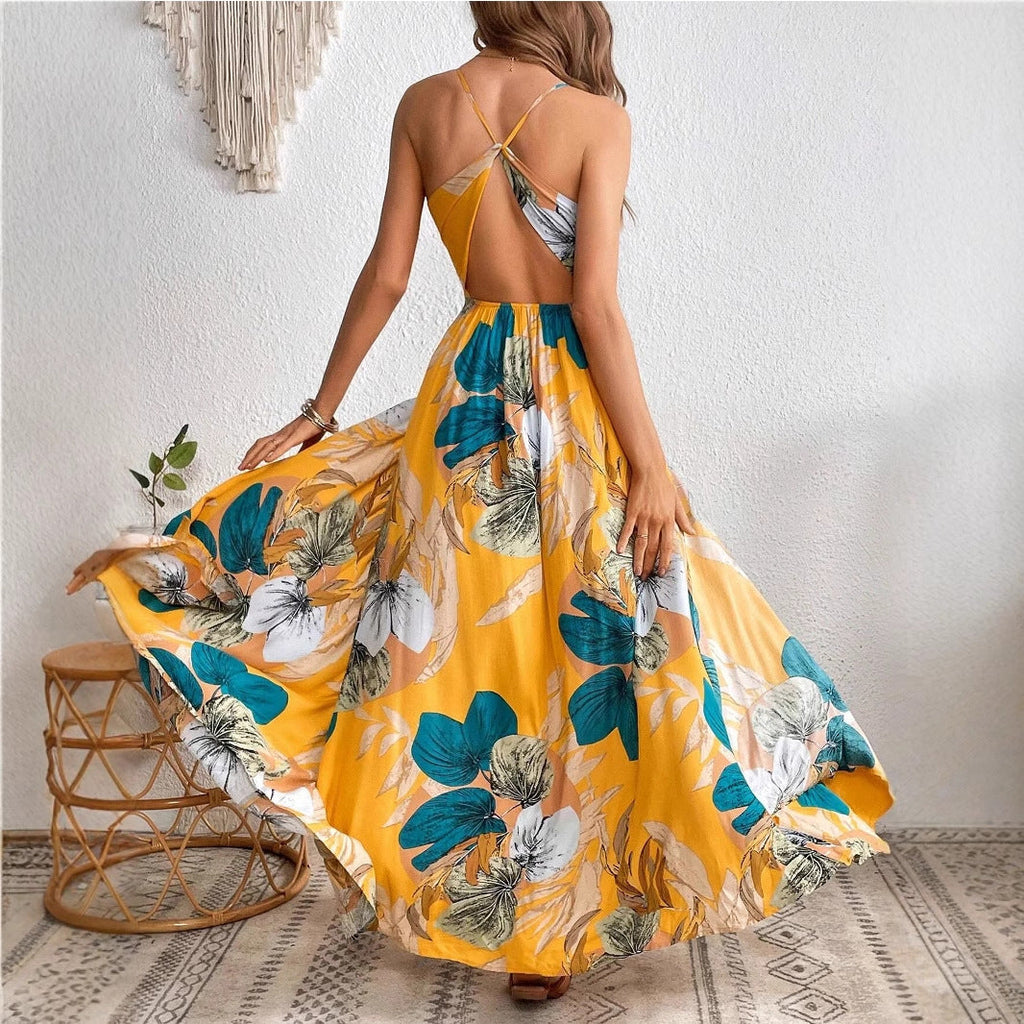 Echtes Foto: Tropisches bedrucktes Kleid mit Oberschenkelschlitz und Spaghettiträgern