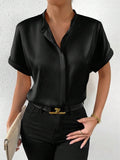 Chemise en satin à manches courtes unie pour femme, col montant et épaules dénudées