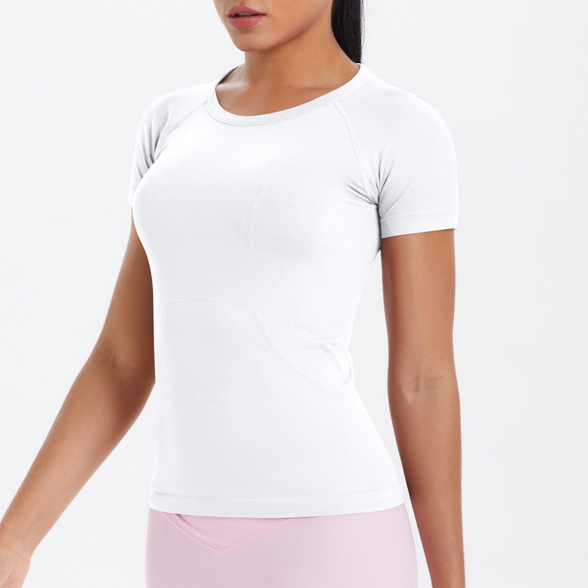 T-shirt d'exercice à manches courtes et col rond pour femme, haut de course, de fitness, doux pour la peau, ajusté, respirant, de yoga à manches courtes.