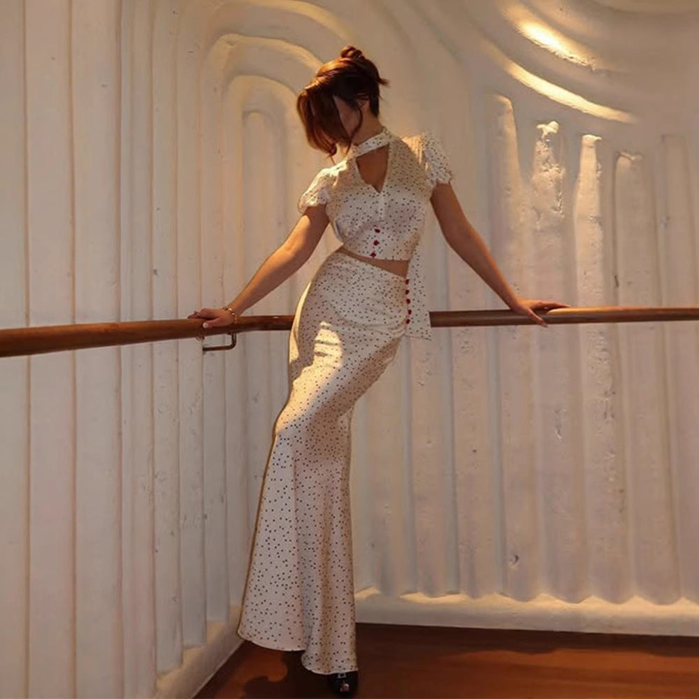 Eleganter hochwertiger Satinrock mit Polka Dots, Fishtail-Schnitt, V-Ausschnitt, kurzes Oberteil, sexy Zweiteiler