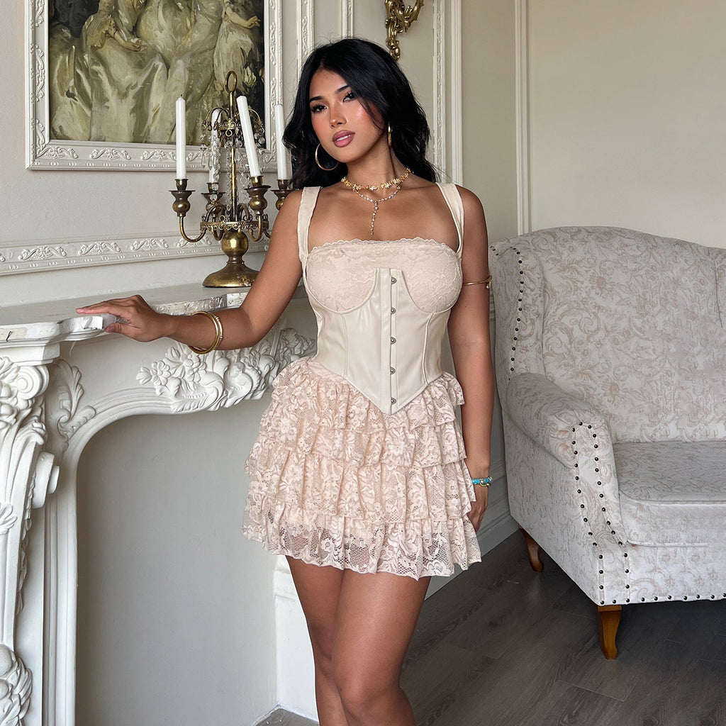 Ensemble d'été robe bouffante étagée en dentelle avec bretelles sexy en cuir