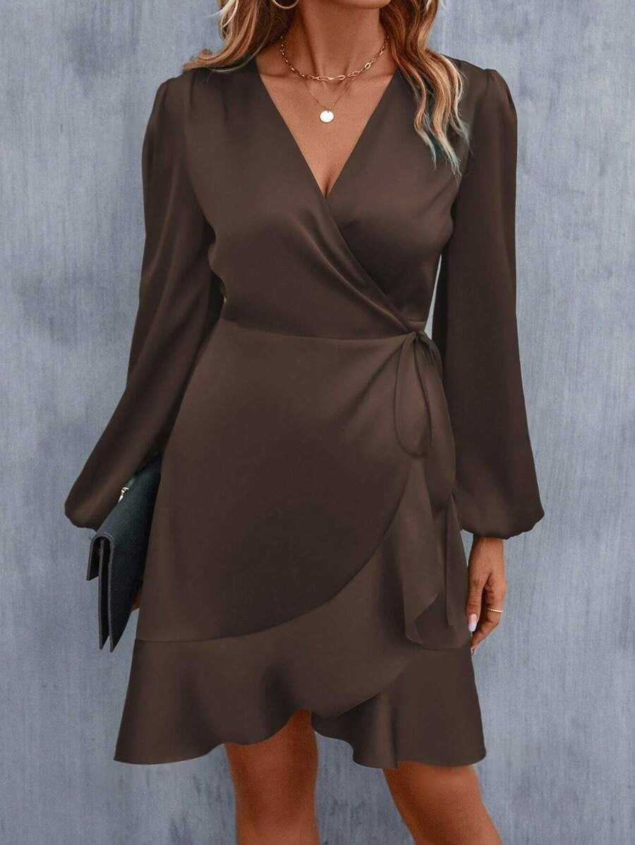 V-Ausschnitt Kleid Satin Taille Eng Figurbetontes Kleid Tiefer Ausschnitt Casual Midikleid Süße Damenbekleidung