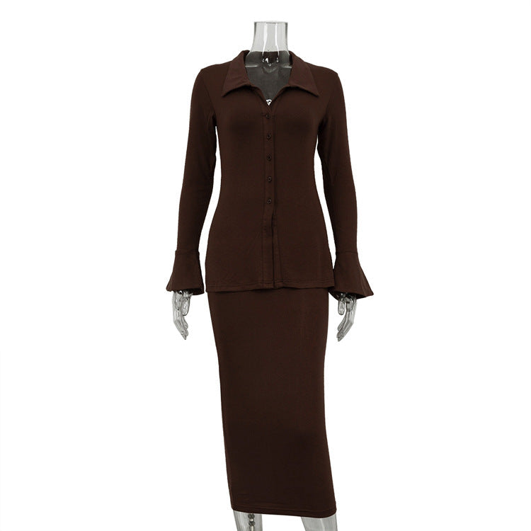 Ensemble deux pièces jupe et haut cardigan à col et manches évasées pour femme