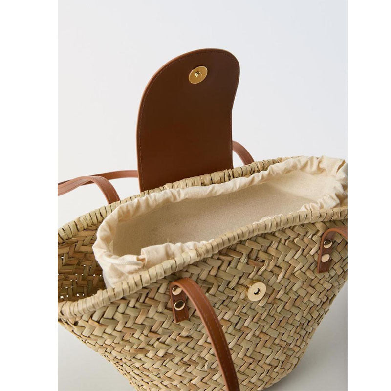 Sac à bandoulière en paille d'herbe naturelle avec coutures en similicuir, sac de plage de vacances, sac tissé en rotin assorti