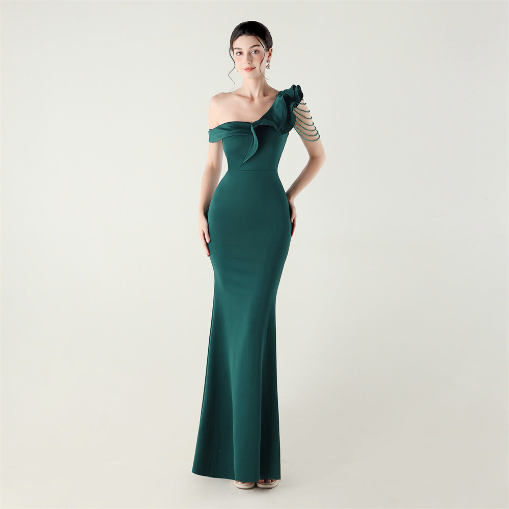 Rüschenbesetztes One-Shoulder-Abendkleid mit schweren Industriekugeln, schmal geschnitten, aus Satin, im Meerjungfrauen-Stil, für Hochzeiten, rote Teppiche, Cocktails