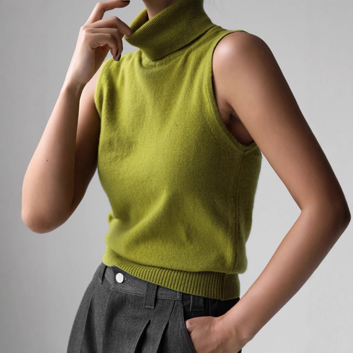 Gestrickte ärmellose Weste Herbst Rollkragen-Weste Pullover Minimalistische Weste Oberteil Damen