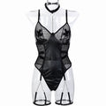 Combinaison sexy à chaîne lourde, en similicuir, avec surpiqûres en cuir, maille ajourée, découpes, effet de perspective et autocollants en croix