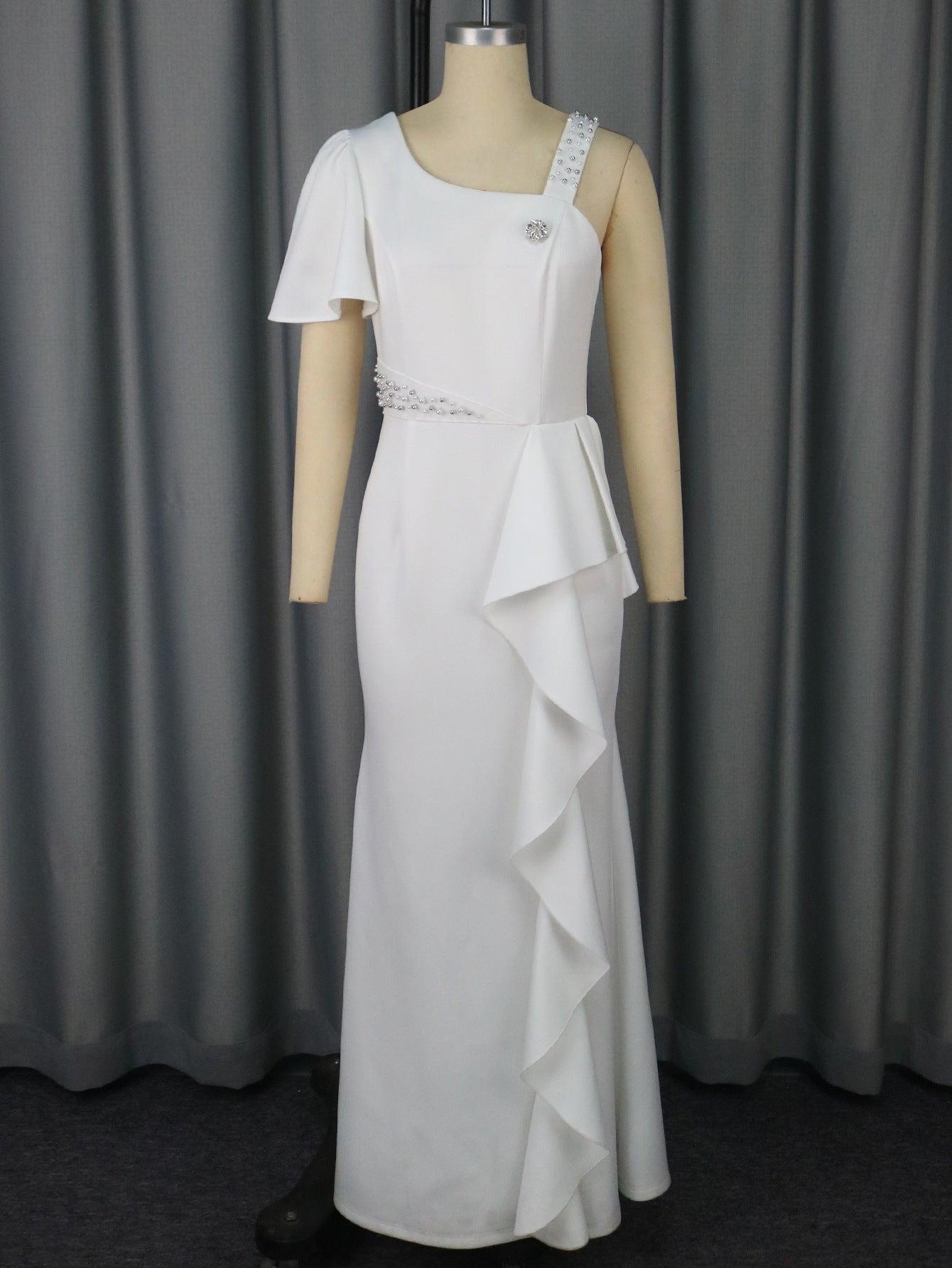 Einzigartiges, perlenbesetztes One-Shoulder-Partykleid mit Lotusfutter, Etuikleid für Cocktails