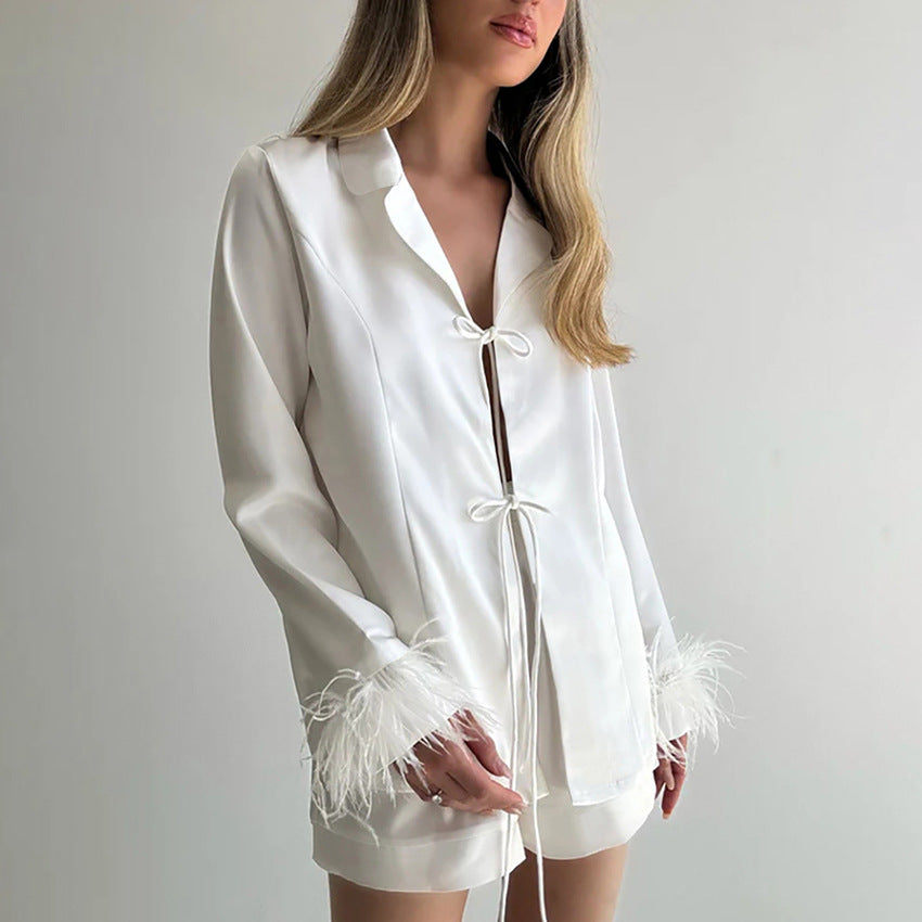 Cardigan blanc d'automne en dentelle, manches longues, short, pyjama pour femme, minimaliste, peut être porté à l'extérieur ou à la maison.