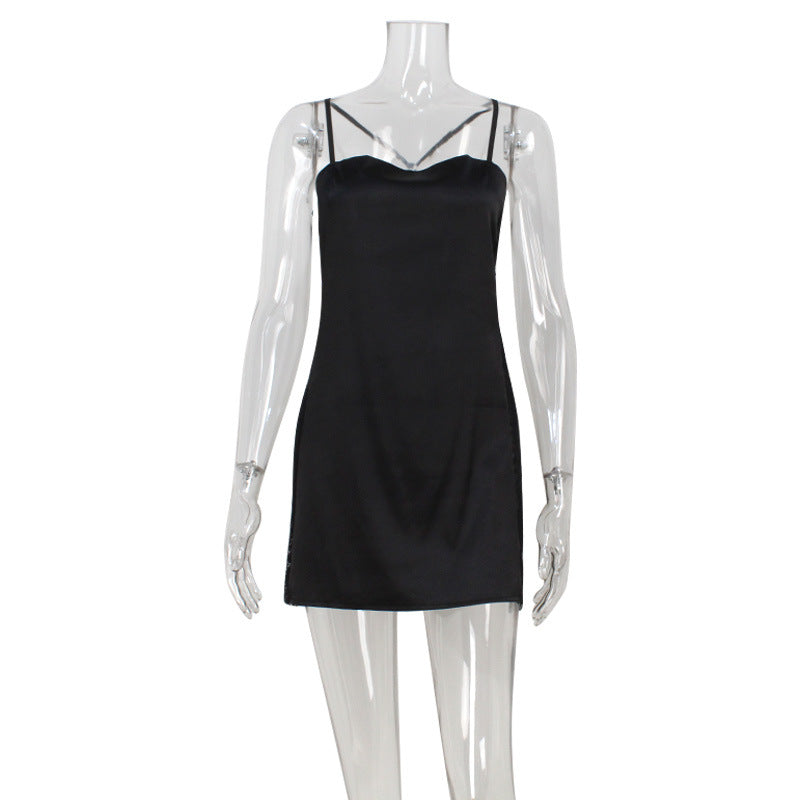 Robe courte nuisette en satin avec maille transparente et dos nu pour femme