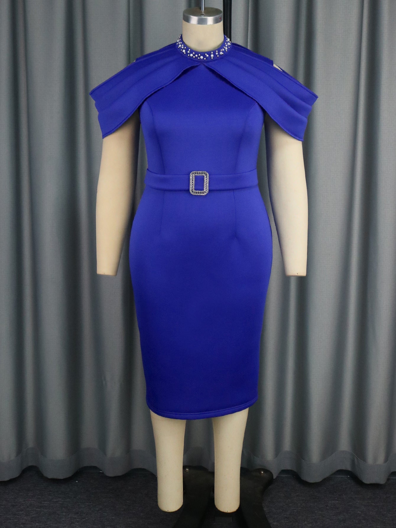 Ärmelloses Etuikleid für Damen mit eleganter Taillen-Hüft-Verhältnis, Abschlusskleid