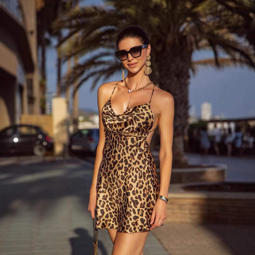 Robe de plage sexy pour femme à imprimé léopard, col tombant, dos nu et coupe ajustée