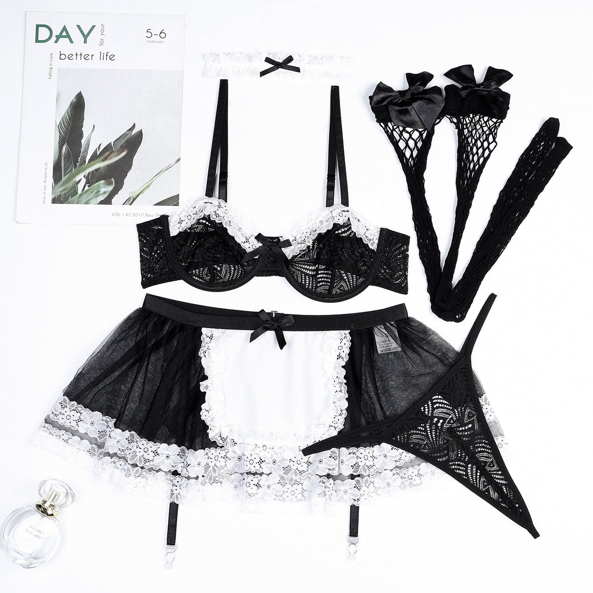 Schwarz-weiß Spitze Kontrastfarbe Mehrschichtige Spitze Sexy Uniform Dienstmädchen Netzstrümpfe 5-teiliges Set