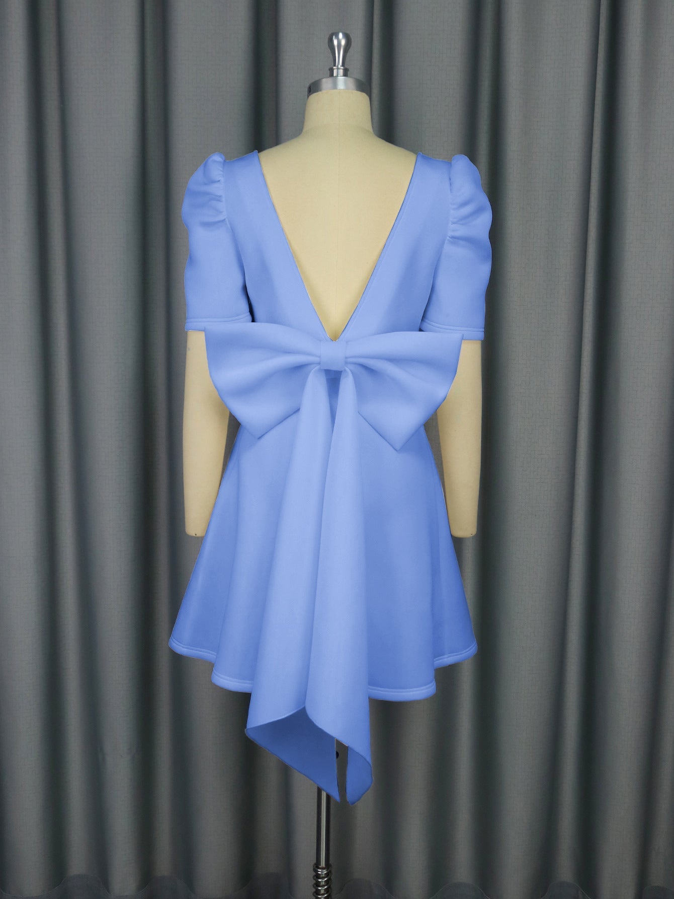 Sommer Eleganz Quadratischer Ausschnitt Kleid Party Cocktail Schleife Rückenfrei Abschlusskleid