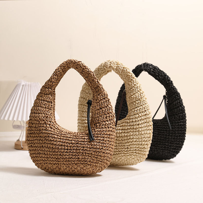 Sac de paille uni à porter à la main, sac de paille tressé à la main avec pampilles, sac de plage pour femme pour les vacances au bord de la mer.