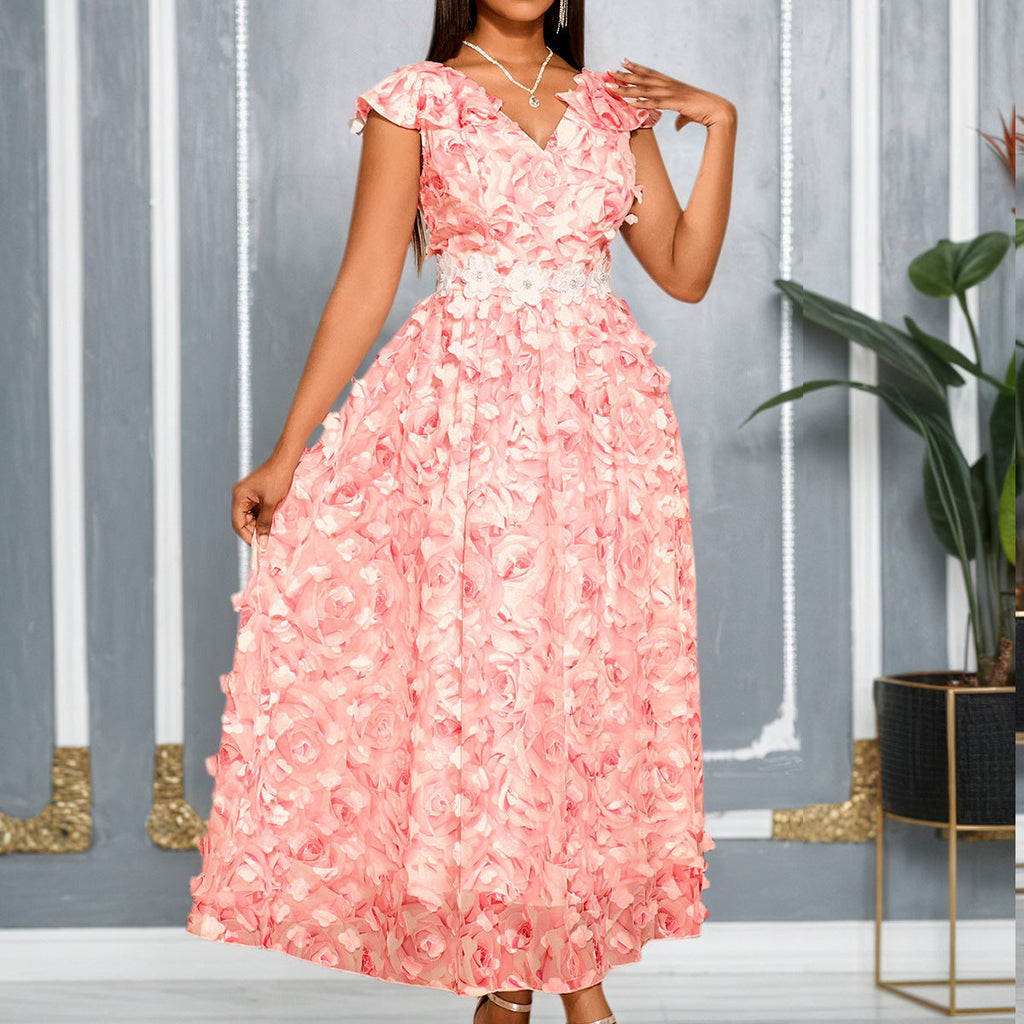 Robe de soirée élégante pour femme, col en V, manches courtes à volants, motif floral rose en relief, taille ajustée et jupe évasée.