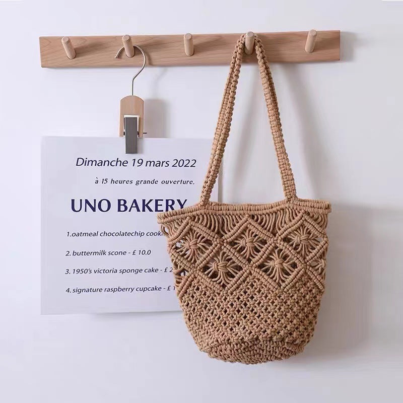 Künstlerische Einfache Baumwollfaden Schultertasche Gewebte Tasche Sommer Nische Ausgehöhlte Cutout Strohtasche Tragbare Damen Tasche Urlaub Strandtasche