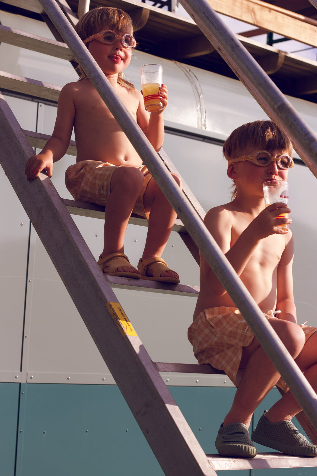 Anti UV + Fog Swim Goggles - The7Letter