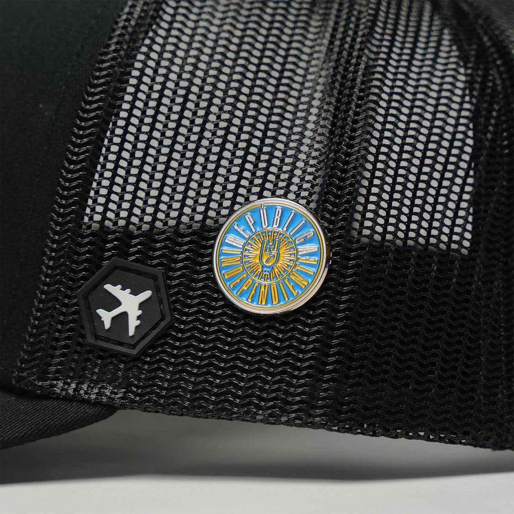 República Independiente Pin