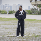 Red Letters x Cam Newton Strass-Kapuzenpullover – Schwarz